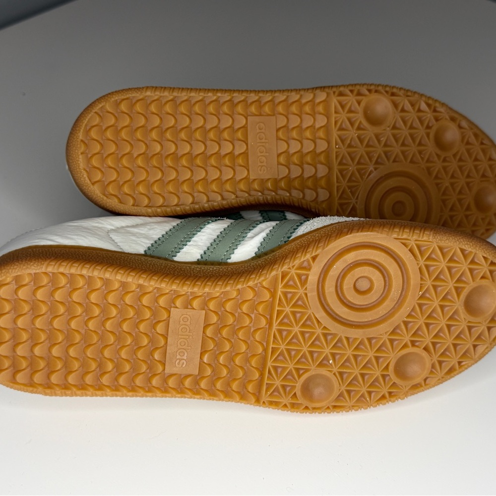Adidas Samba Sneakers in White and Green - Picture 6 of 7